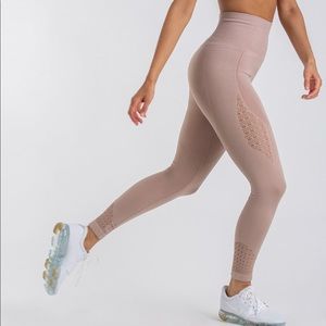 GYMSHARK Taupe seamless leggings